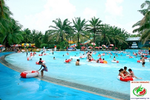  Hồ bơi trong công viên nước Đầm Sen